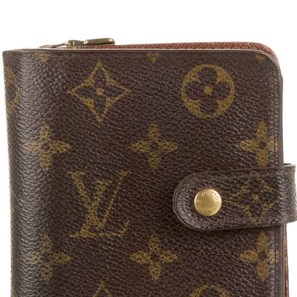 Vintage Louis Vuitton Monogram Zippy Wallet